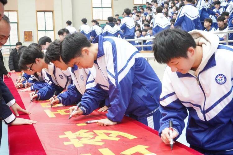 名师阵容已定!西山学校2020届新高一即将扬帆起航,再创辉煌!