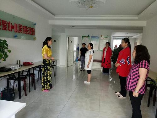 新方向在线公益行: 蓼南乡开心幼儿园幼儿英语双师课程正式开课